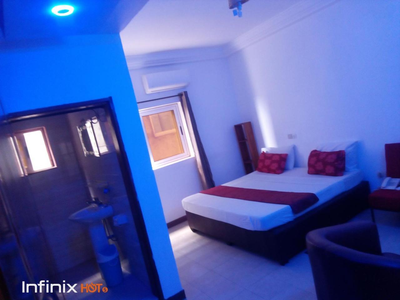 Agontinkon Senateur Hotel Cotonou Extérieur photo