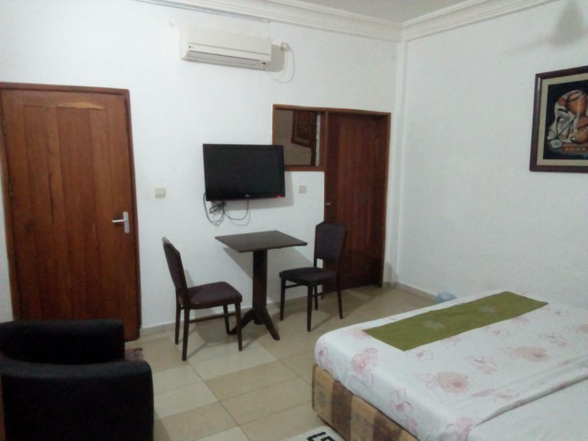 Agontinkon Senateur Hotel Cotonou Extérieur photo