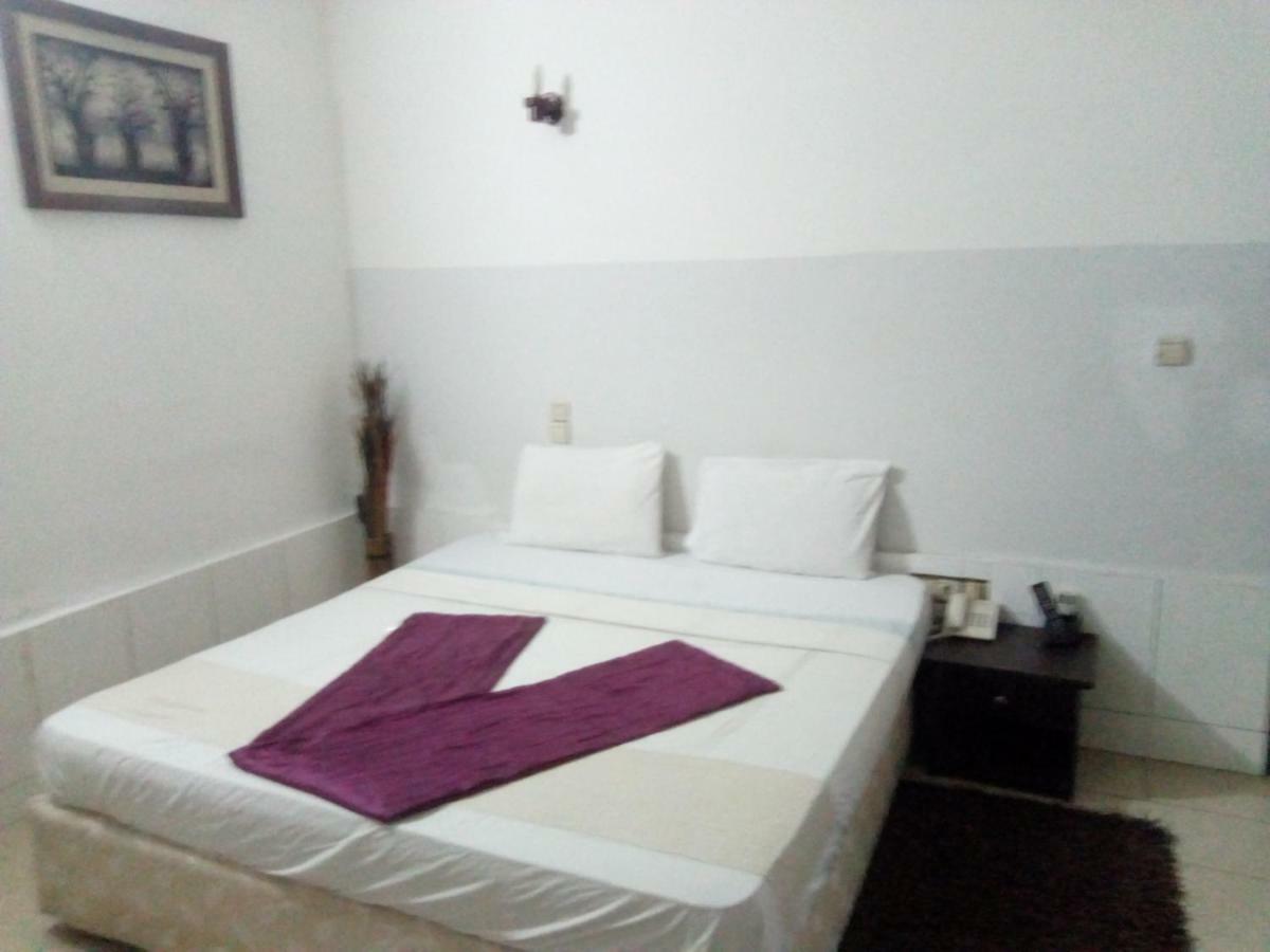Agontinkon Senateur Hotel Cotonou Extérieur photo
