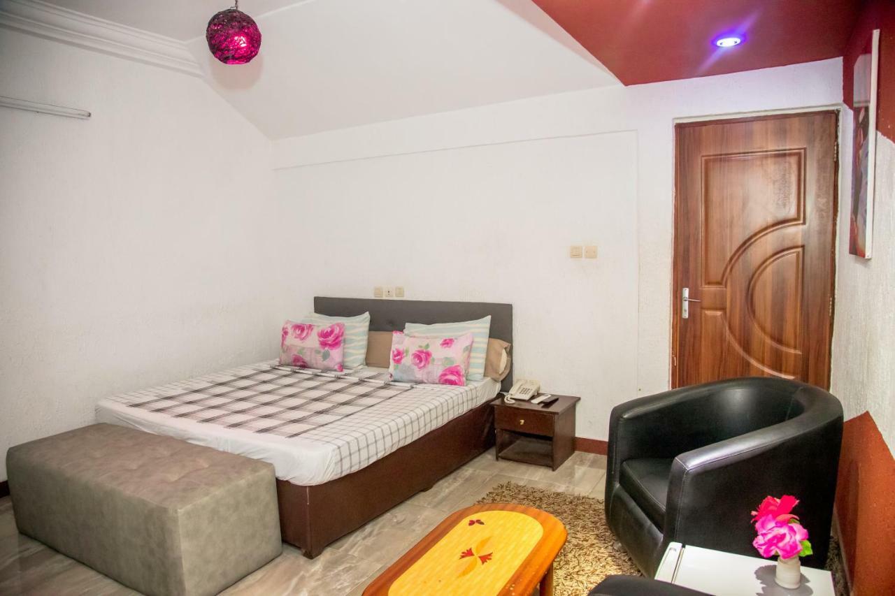 Agontinkon Senateur Hotel Cotonou Extérieur photo