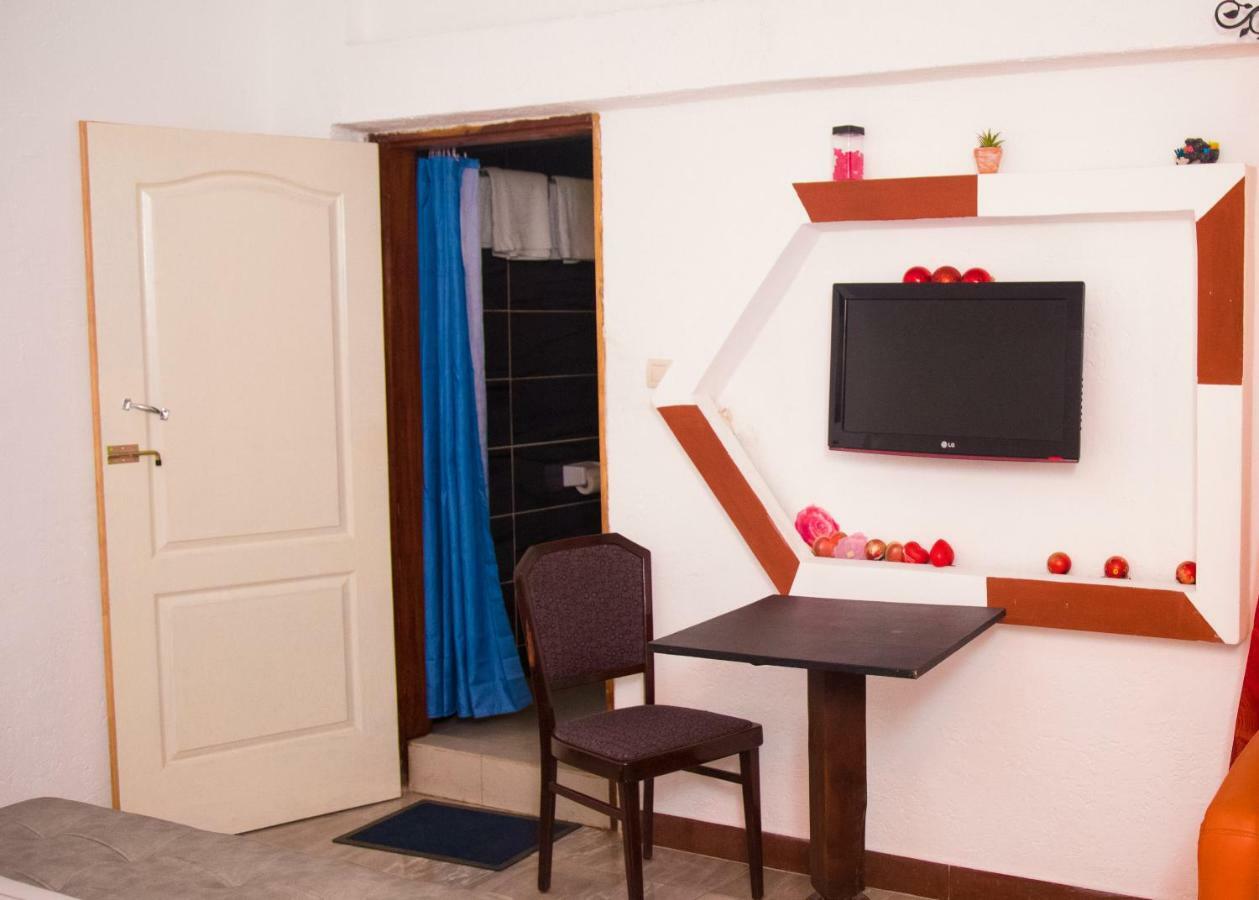 Agontinkon Senateur Hotel Cotonou Extérieur photo